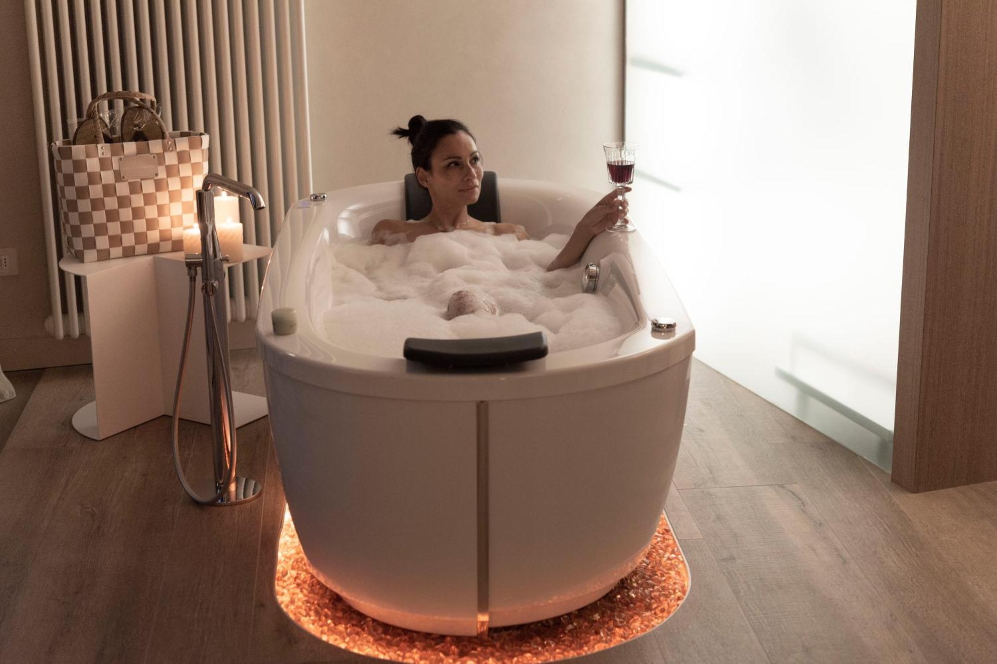 San Colombano Suites Bardolino Dış mekan fotoğraf